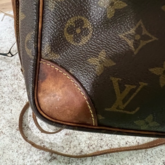 Louis Vuitton Brown Monogram Messenger Bag - Picture 13 of 16